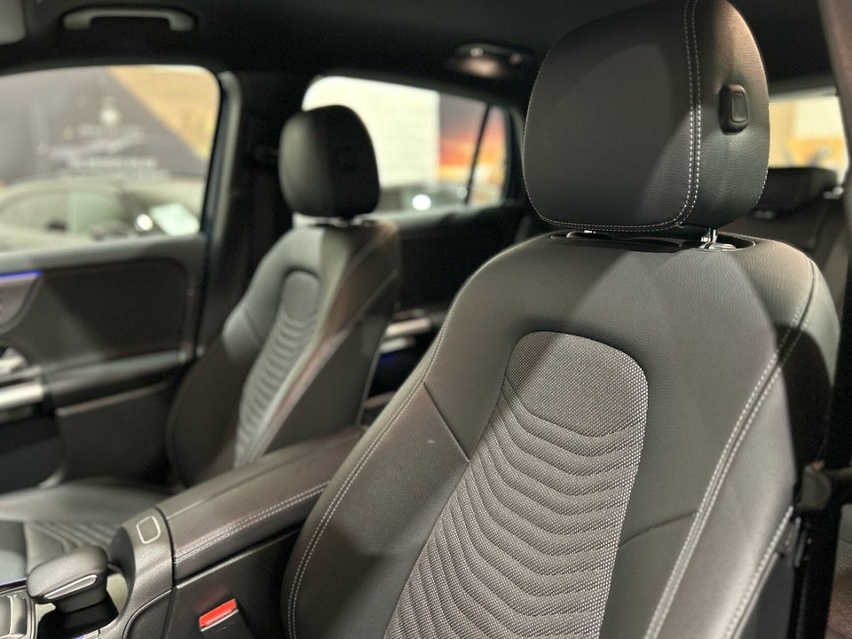 Mercedes EQA300 Progressive 4Matic 5d