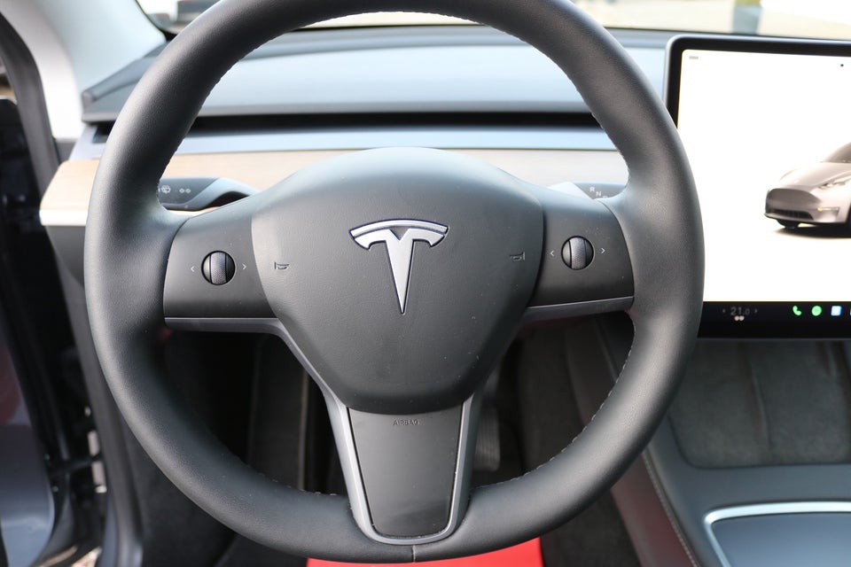 Tesla Model Y RWD 5d