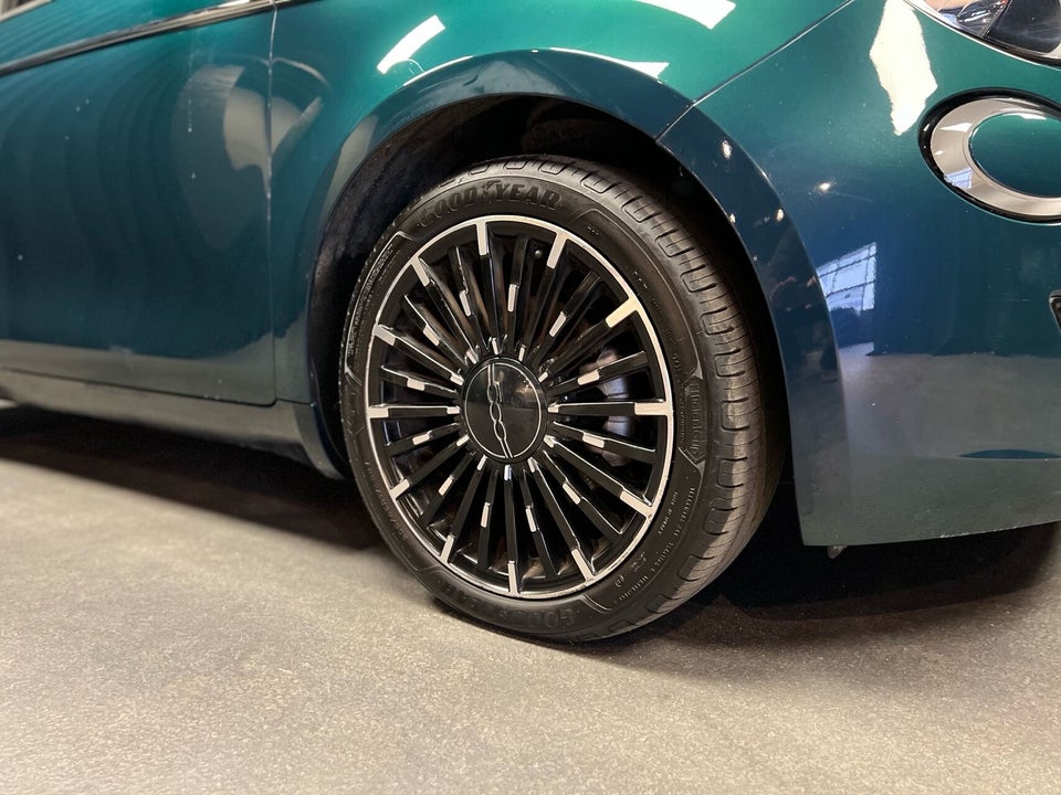 Fiat 500e 42 Icon Plus 3d