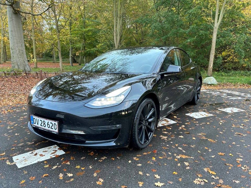 Tesla Model 3 Long Range AWD 4d