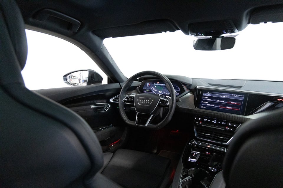 Audi e-tron GT quattro 4d