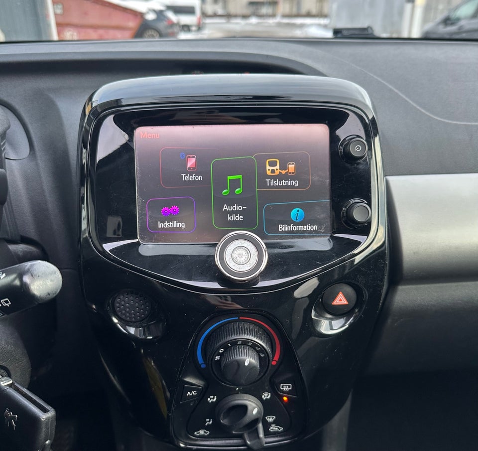 Peugeot 108 1,0 e-VTi 69 Desire TOP! 5d