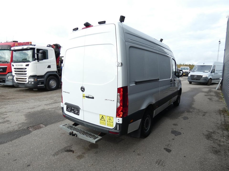 Mercedes Sprinter 317 2,0 CDi A2 Kassevogn aut. RWD