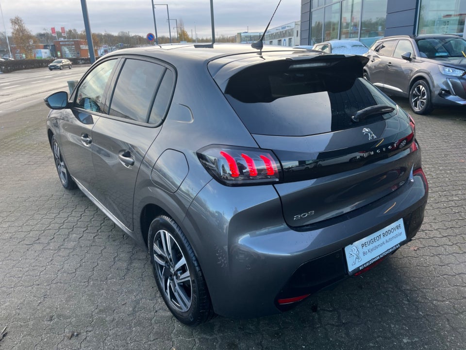 Peugeot 208 1,2 PureTech 100 Allure Sky 5d