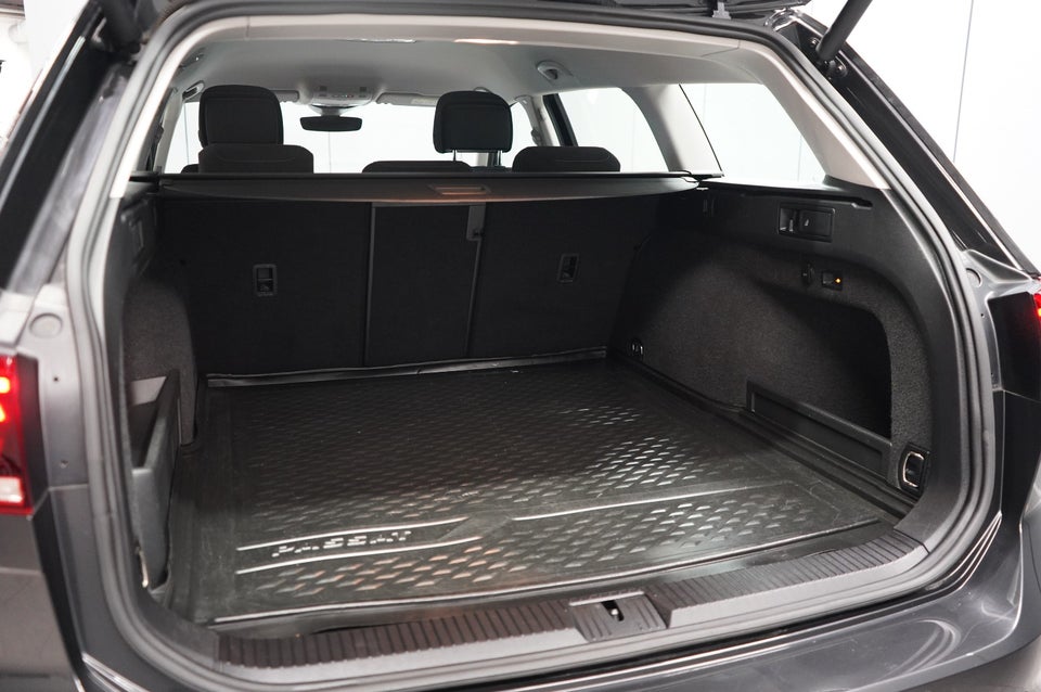 VW Passat 1,4 GTE High Variant DSG 5d