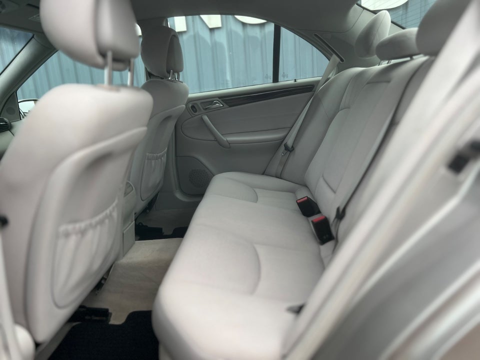 Mercedes C200 1,8 Kompressor Elegance aut. 4d