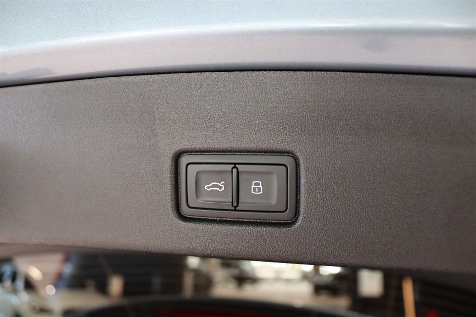 Audi Q4 e-tron 50 S-line quattro 5d