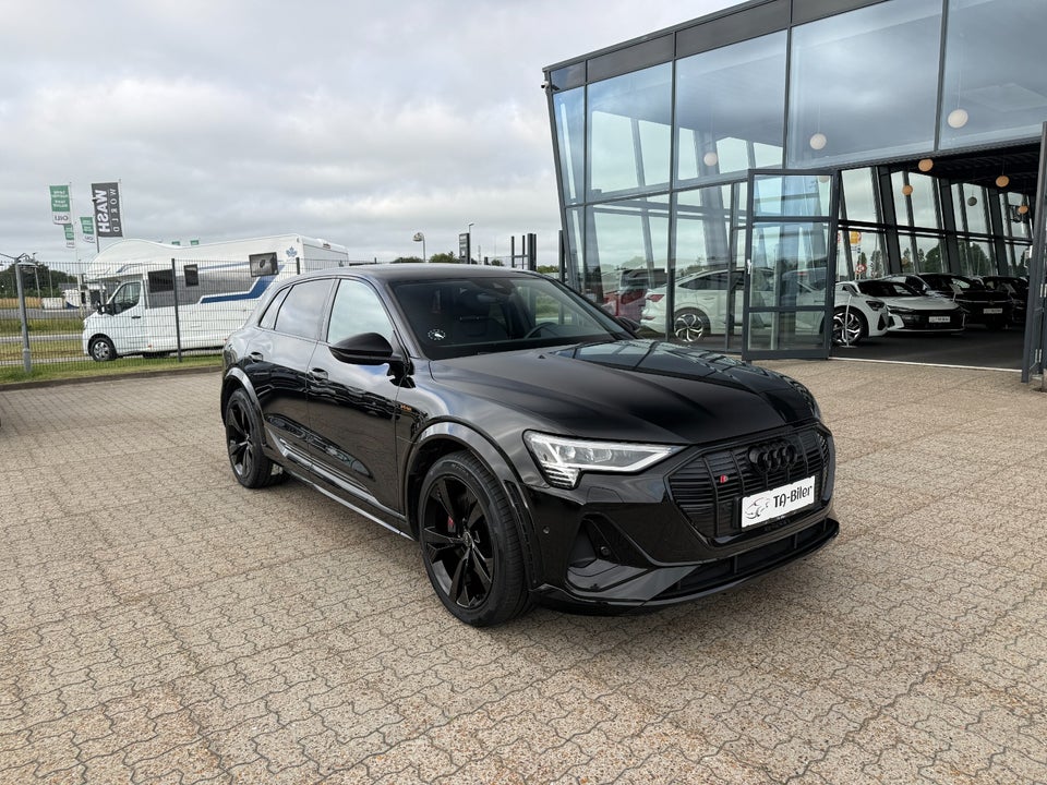 Audi e-tron S quattro 5d