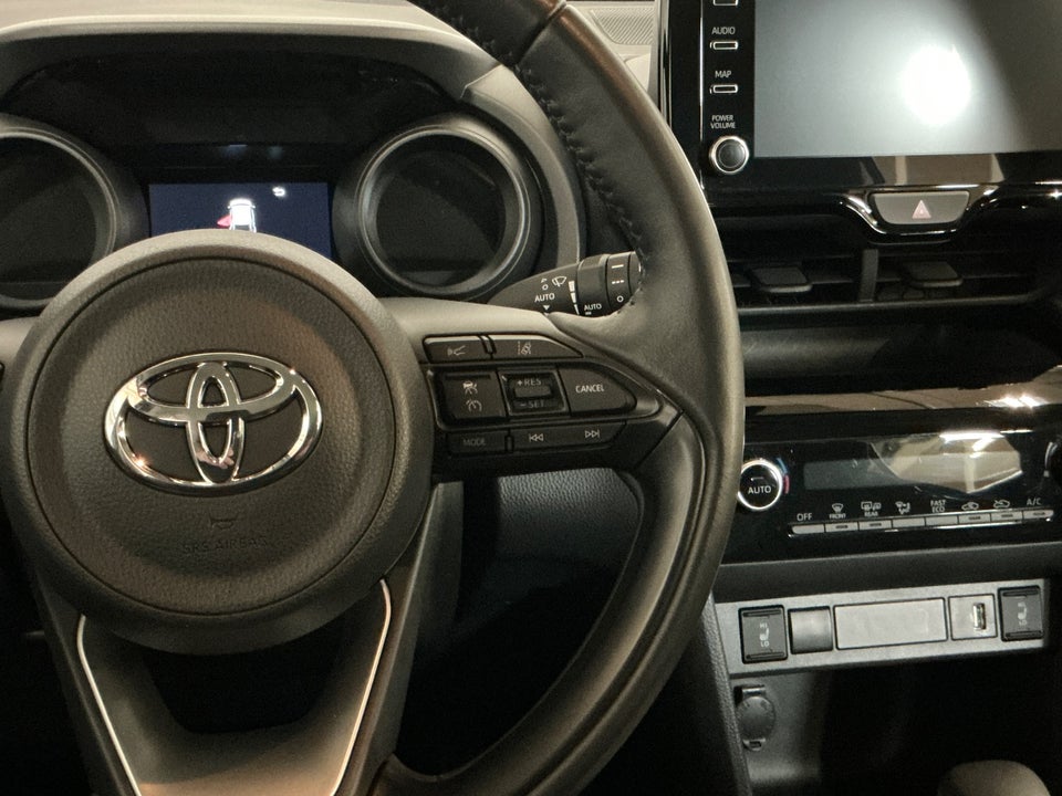 Toyota Yaris Cross 1,5 Hybrid Active Tech+ e-CVT 5d