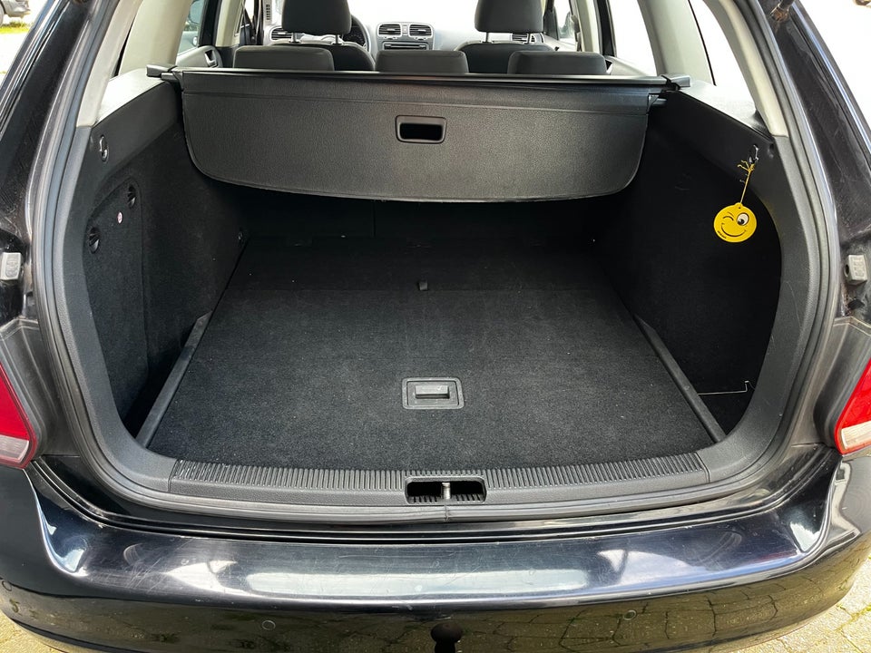VW Golf VI 1,6 TDi 105 Comfortline Variant BMT 5d