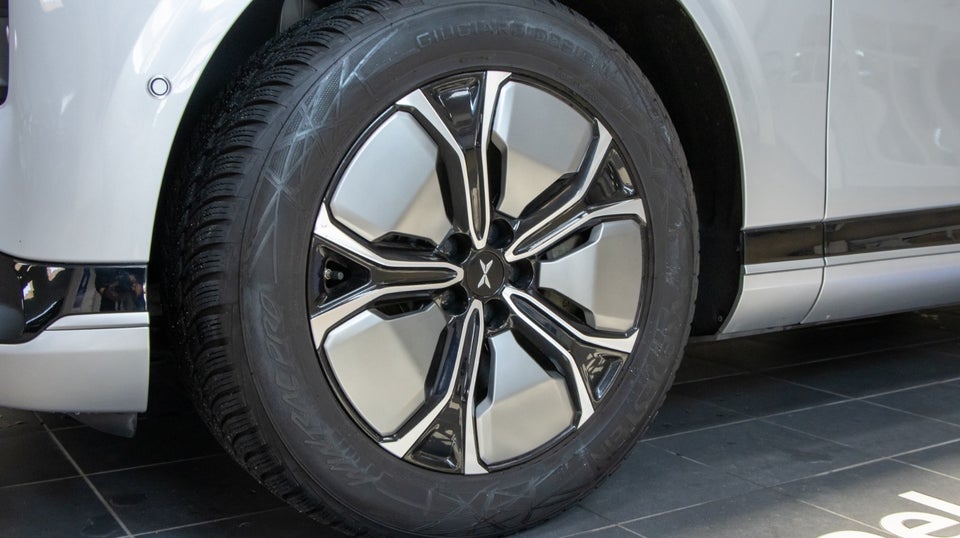 Xpeng G9 Standard Range 5d