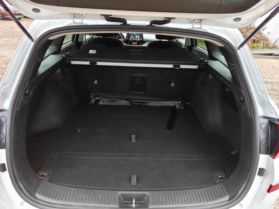 Hyundai i30 1,4 T-GDi Life Komfort stc. DCT 5d