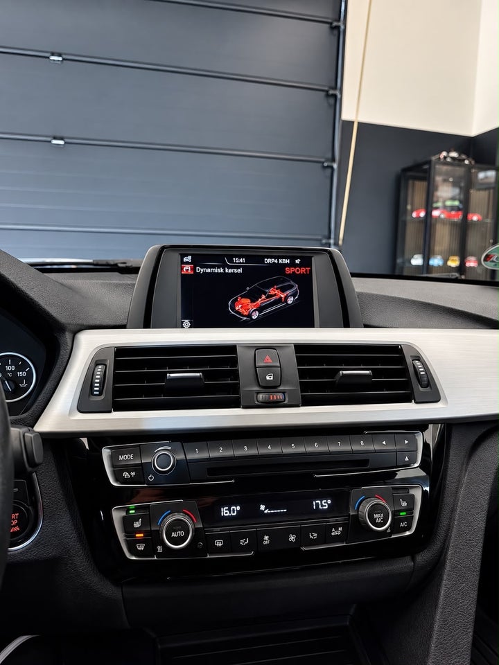 BMW 320d 2,0 Touring aut. 5d