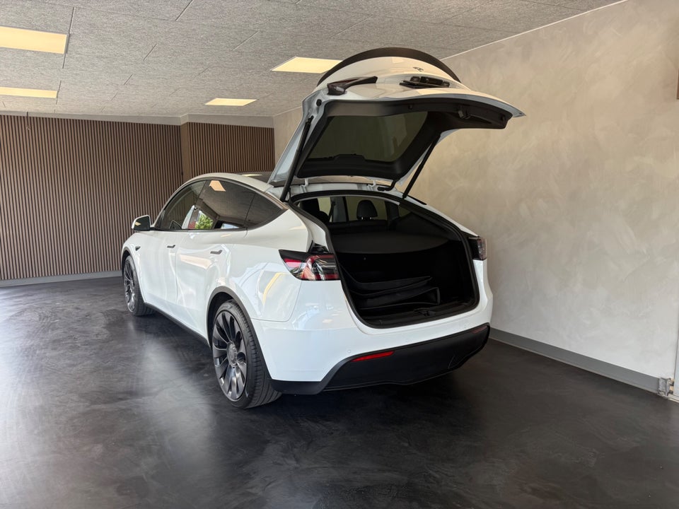 Tesla Model Y Performance AWD 5d