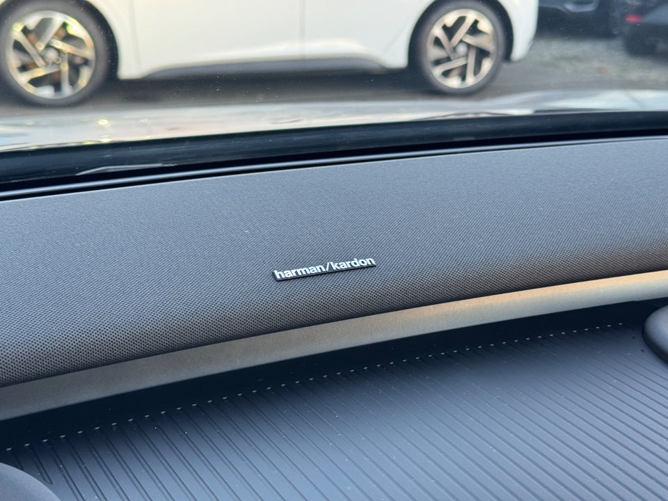 Volvo EX30 Twin Performance Plus 5d