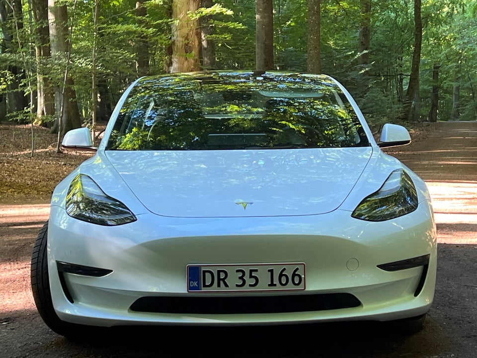 Tesla Model 3 Long Range AWD 4d