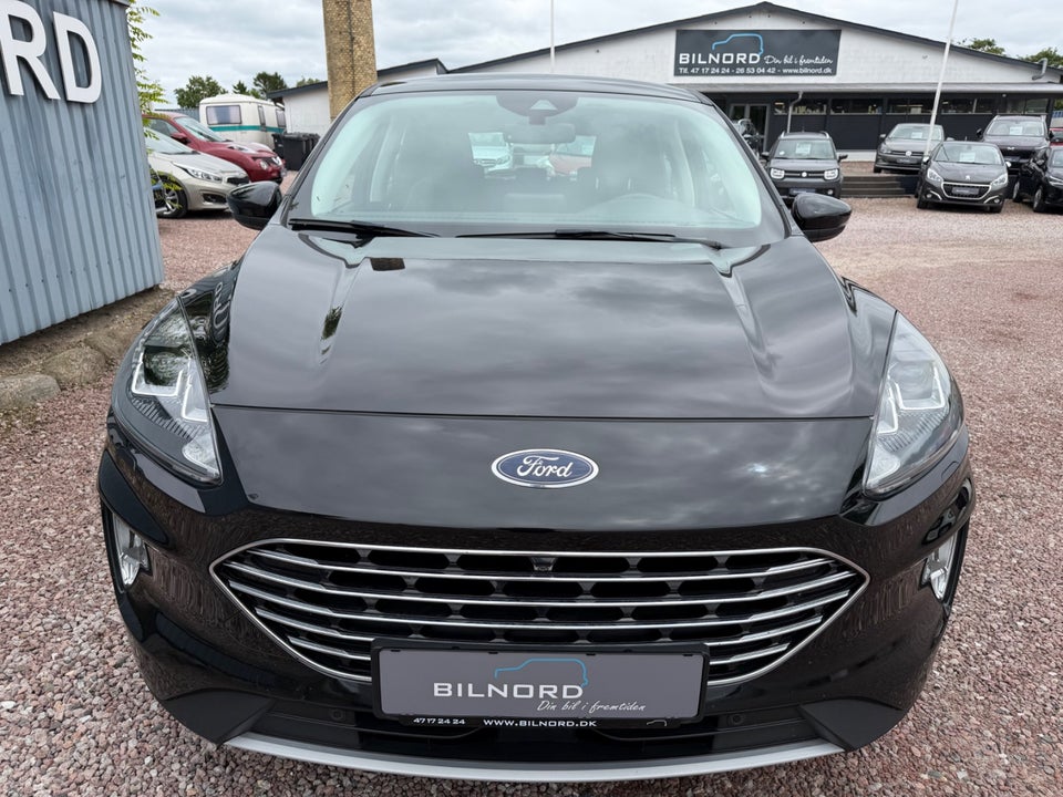 Ford Kuga 2,5 PHEV Titanium CVT 5d