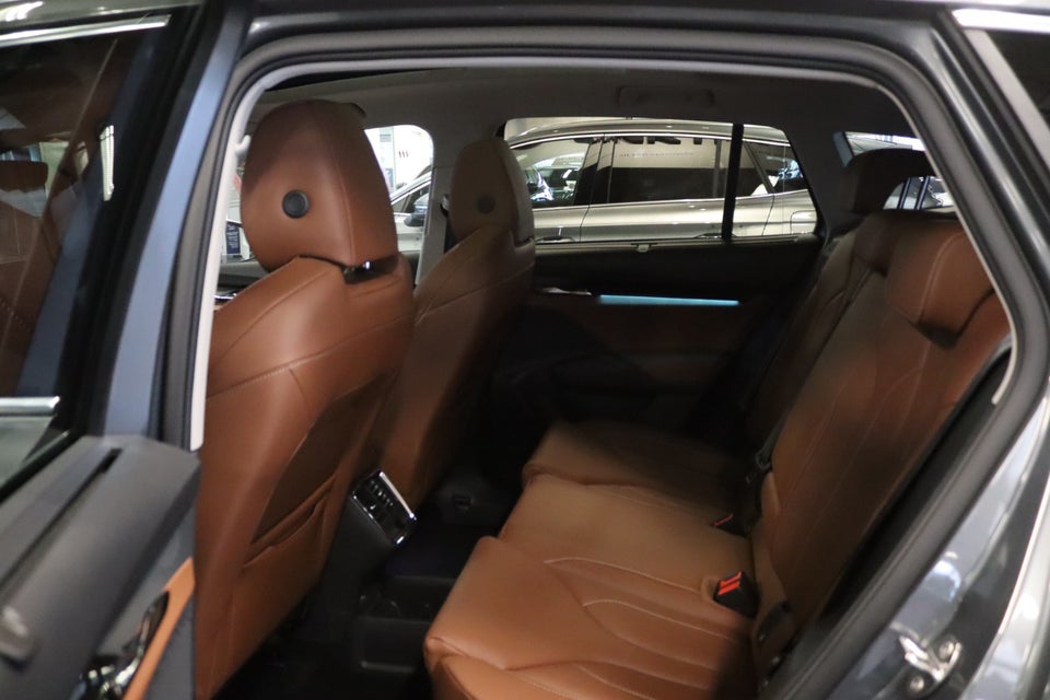 Skoda Enyaq 85 iV Suite 5d