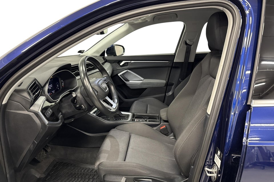 Audi Q3 45 TFSi e Attitude plus S-tr. 5d