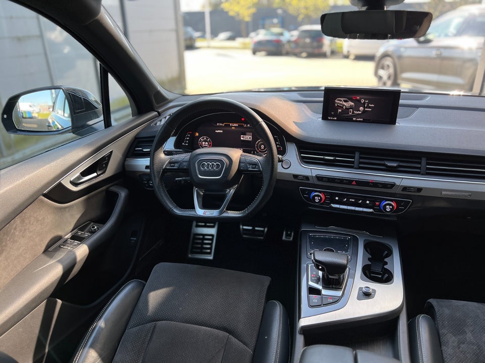 Audi Q7 50 TDi S-line quattro Tiptr. 5d