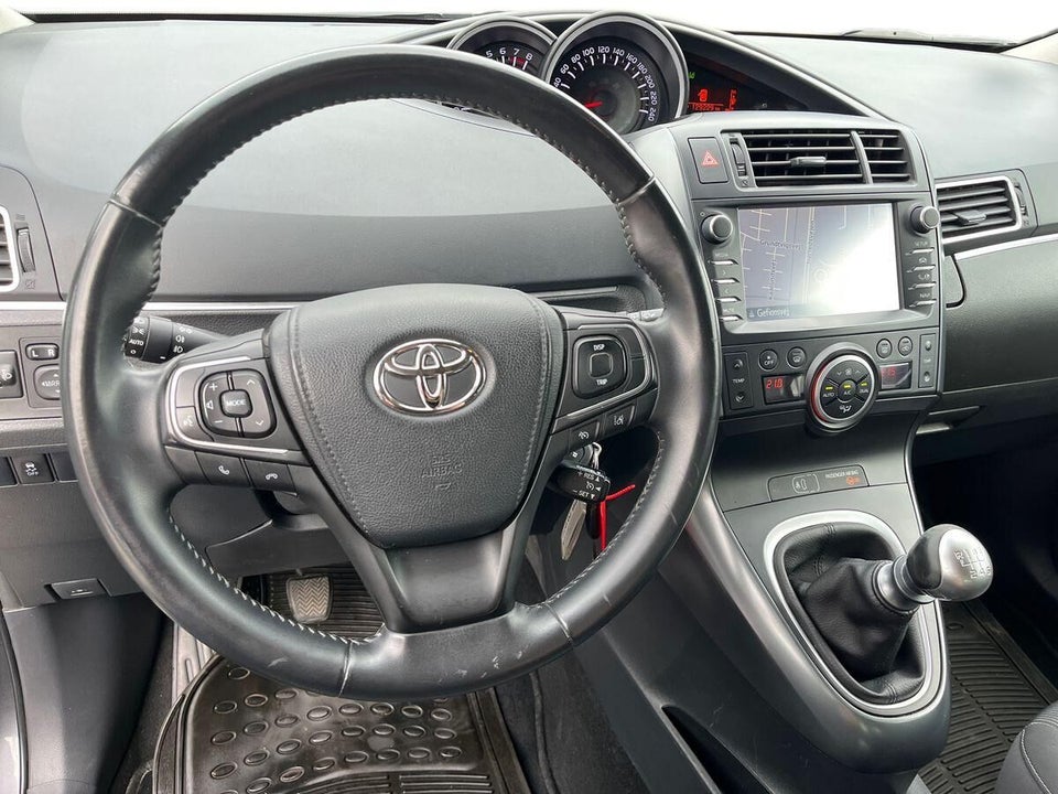 Toyota Verso 1,8 VVT-i T2 Premium 5d