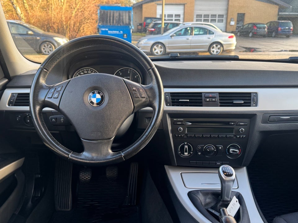 BMW 320d 2,0  4d