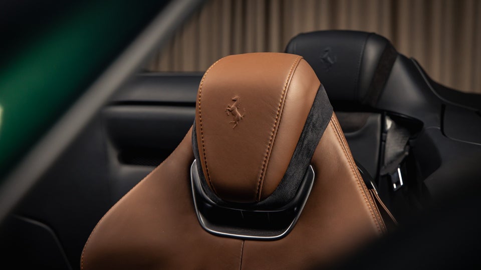 Ferrari Roma 3,9 Spider DCT 2d