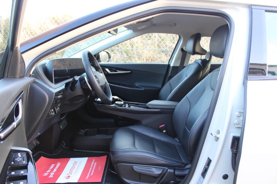 Kia EV6 77 Long Range Upgrade 5d