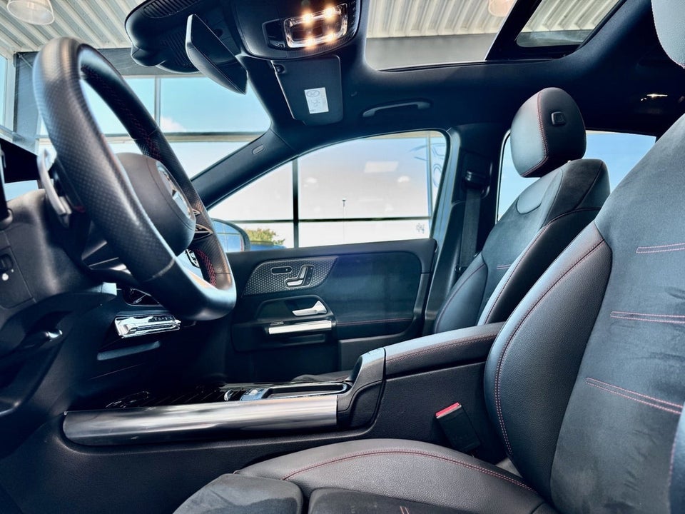 Mercedes EQA300 AMG Line 4Matic 5d