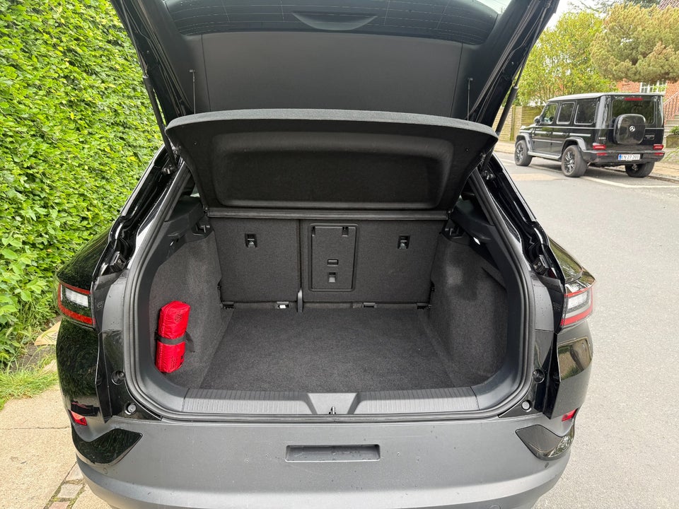 VW ID.4 52 Life 5d