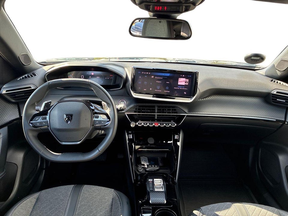 Peugeot 2008 1,2 PureTech 130 First Selection EAT8 5d
