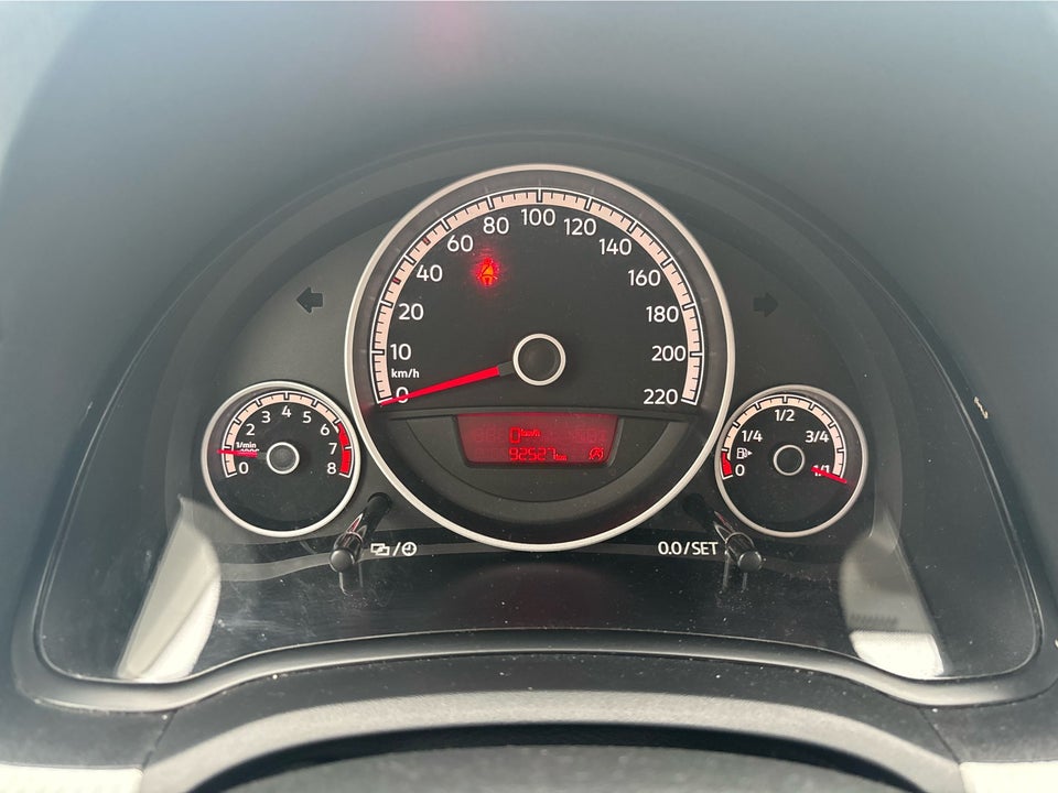 VW Up! 1,0 MPi 60 Design Up! BMT 5d