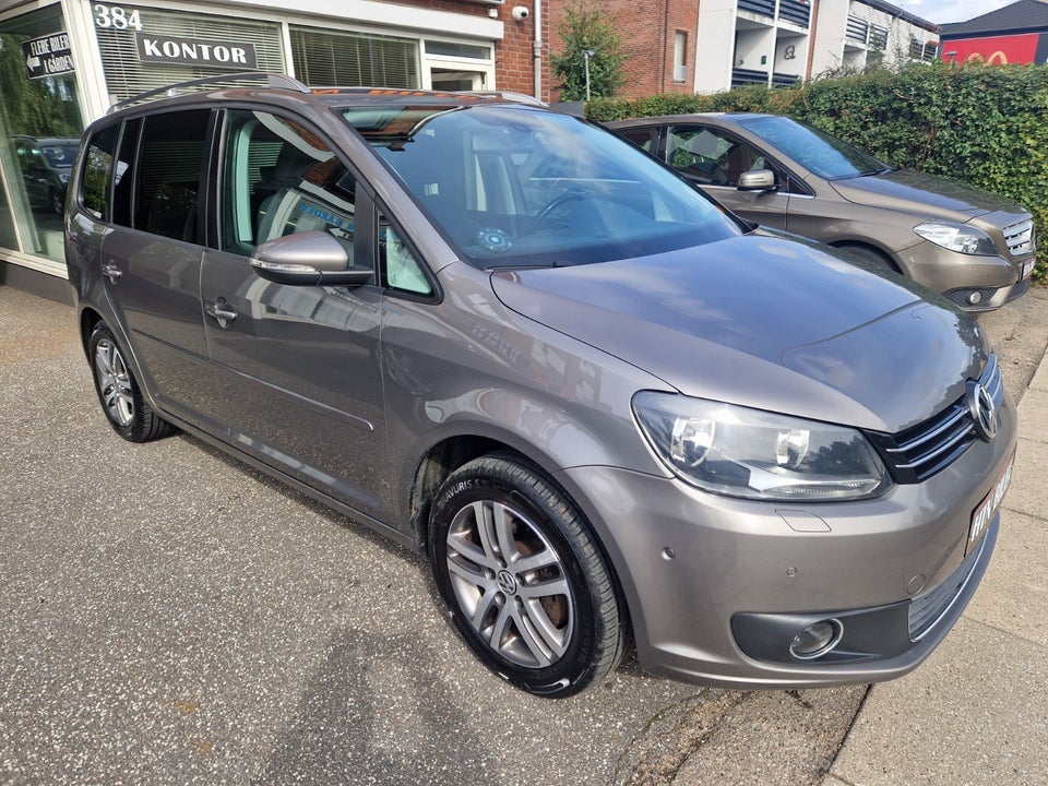 VW Touran 1,6 TDi 105 Trendline DSG 7prs 5d