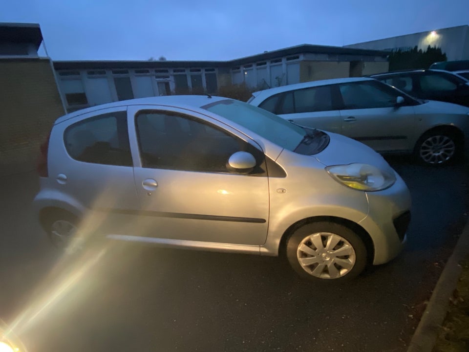 Peugeot 107 1,0 Active Air 5d