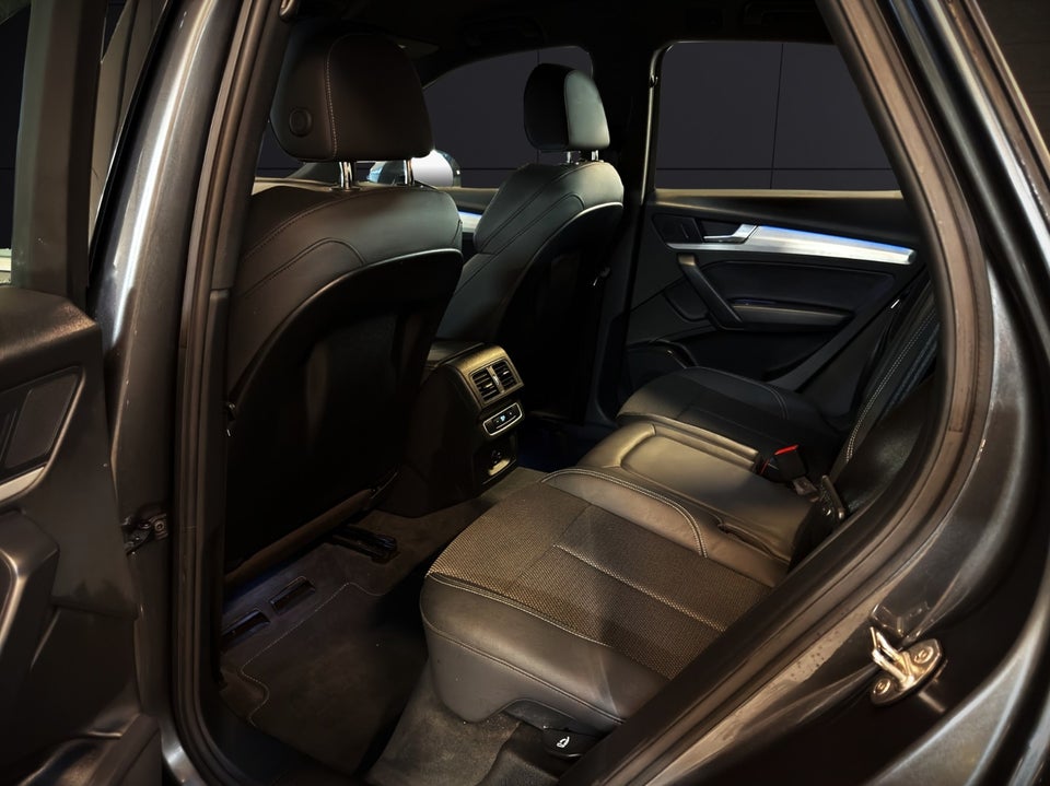 Audi Q5 50 TFSi e S-line quattro S-tr. 5d