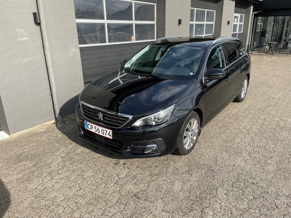 Peugeot 308 1,5 BlueHDi 130 Infinity SW 5d