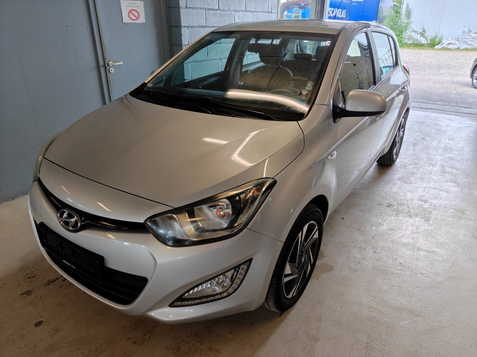 Hyundai i20 1,25 Classic XTR 5d