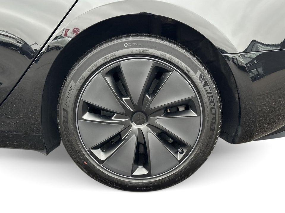Tesla Model 3 RWD 4d