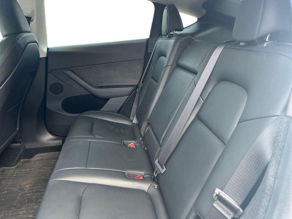 Tesla Model Y Long Range AWD 5d