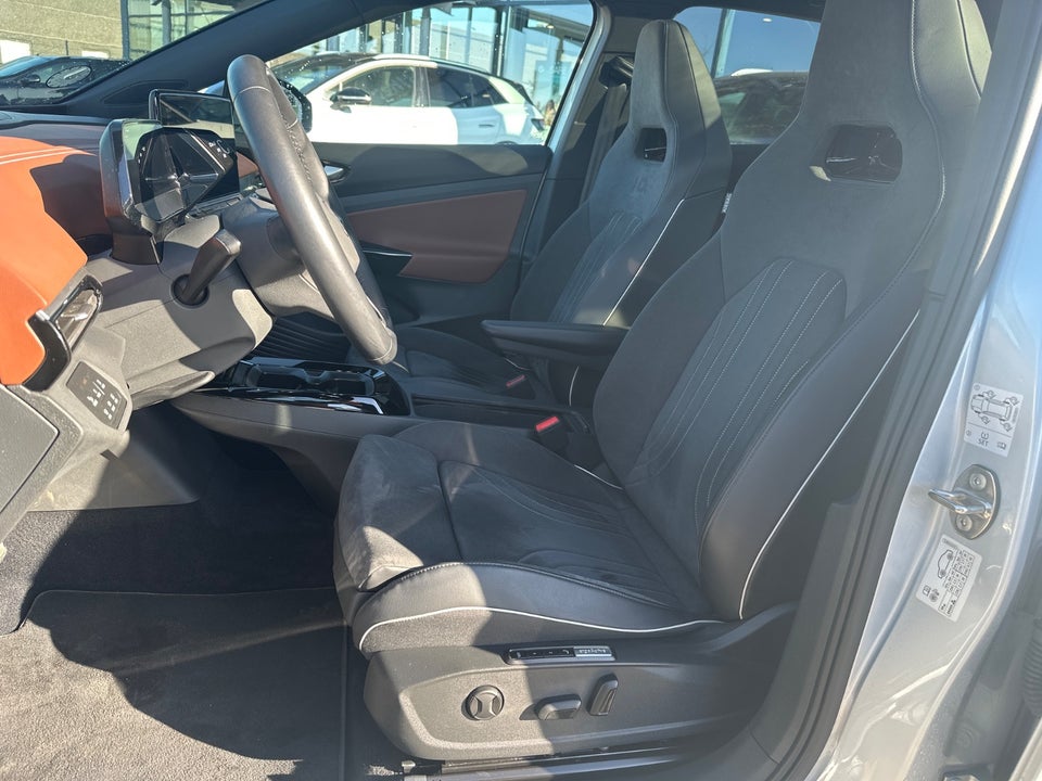 VW ID.4 77 Top Sport 5d