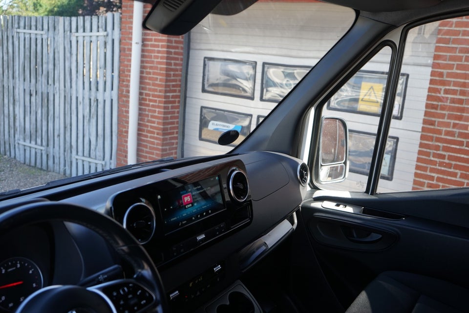 Mercedes Sprinter 317 2,0 CDi A2 Kassevogn aut. RWD
