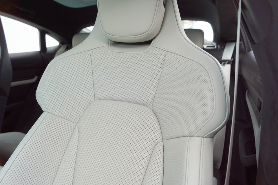 Porsche Taycan Turbo S Performance+  4d