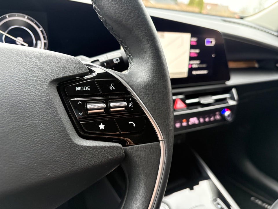 Kia Niro 64 EV Vision 5d
