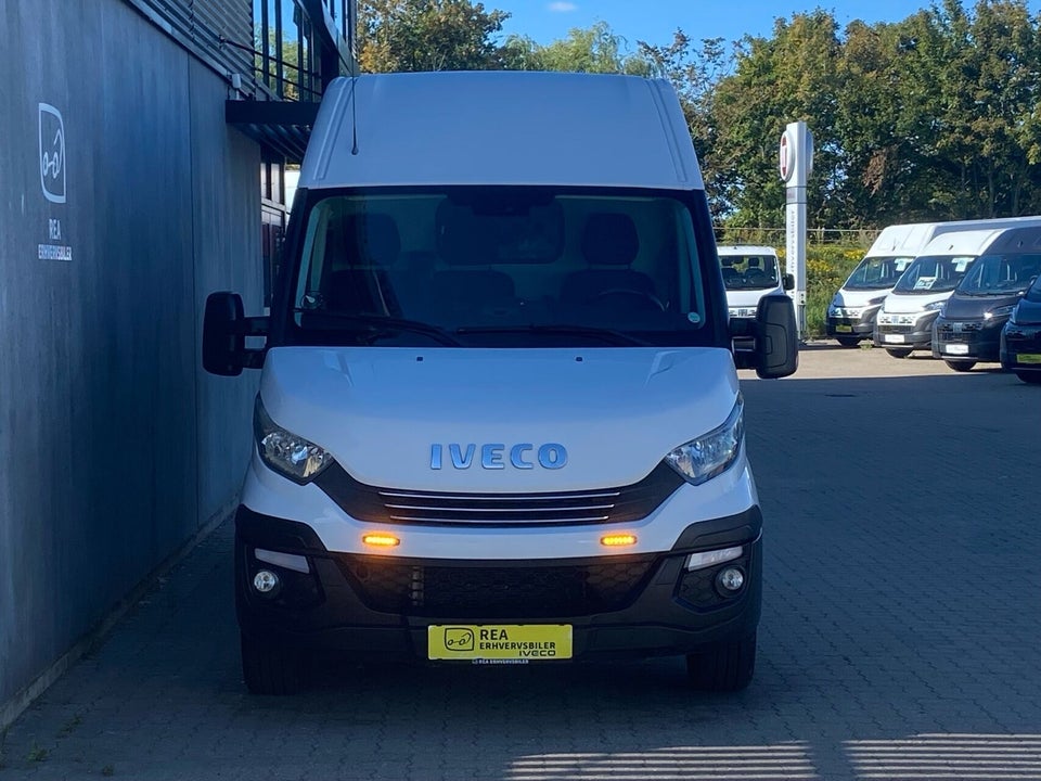 Iveco Daily 2,3 35S16 12m³ Van AG8