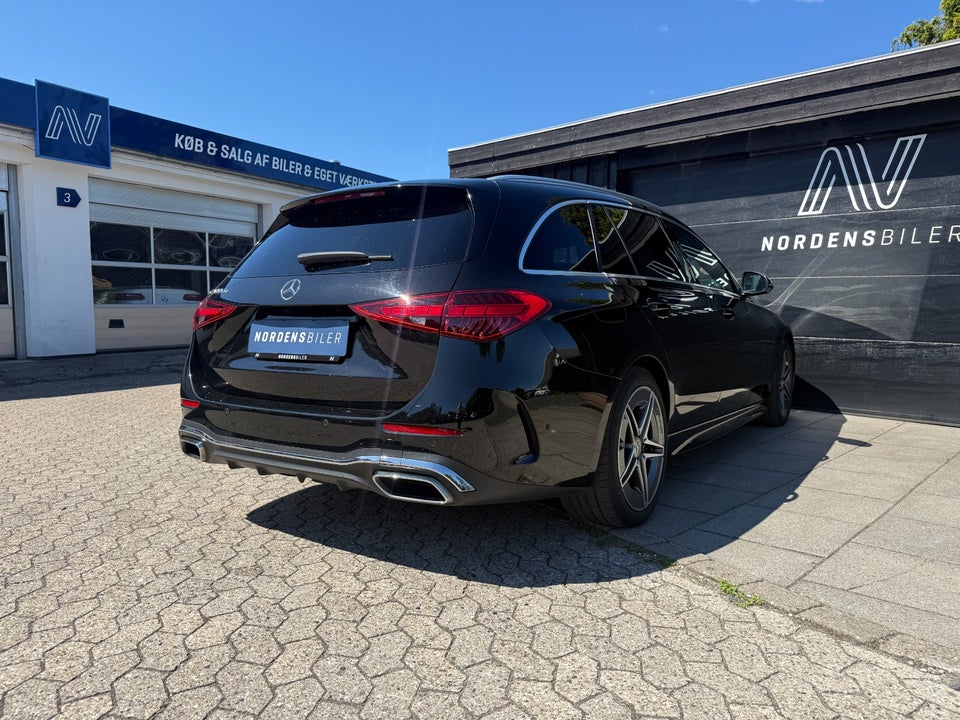 Mercedes C300 de 2,0 AMG Line stc. aut. 5d