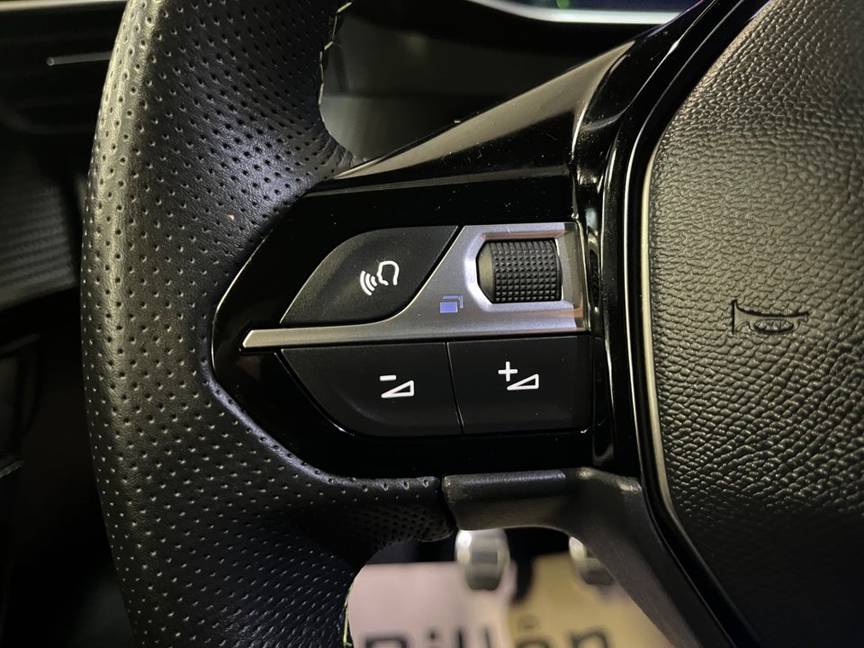 Peugeot 208 1,2 PureTech 100 GT 5d