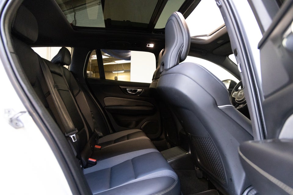 Volvo V60 2,0 T6 ReCharge R-Design aut. AWD 5d