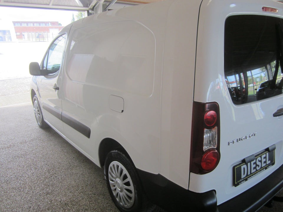 Peugeot Partner 1,6 BlueHDi 100 L2 Flex Van 5d