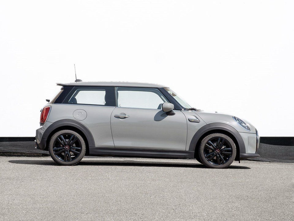 MINI Cooper SE Essential 3d