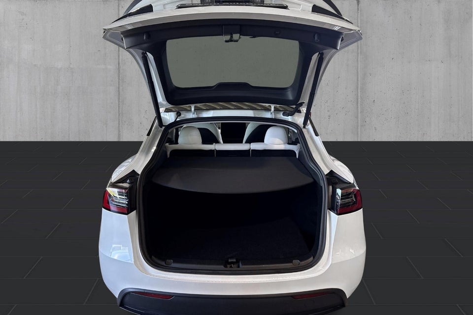 Tesla Model Y Performance AWD 5d